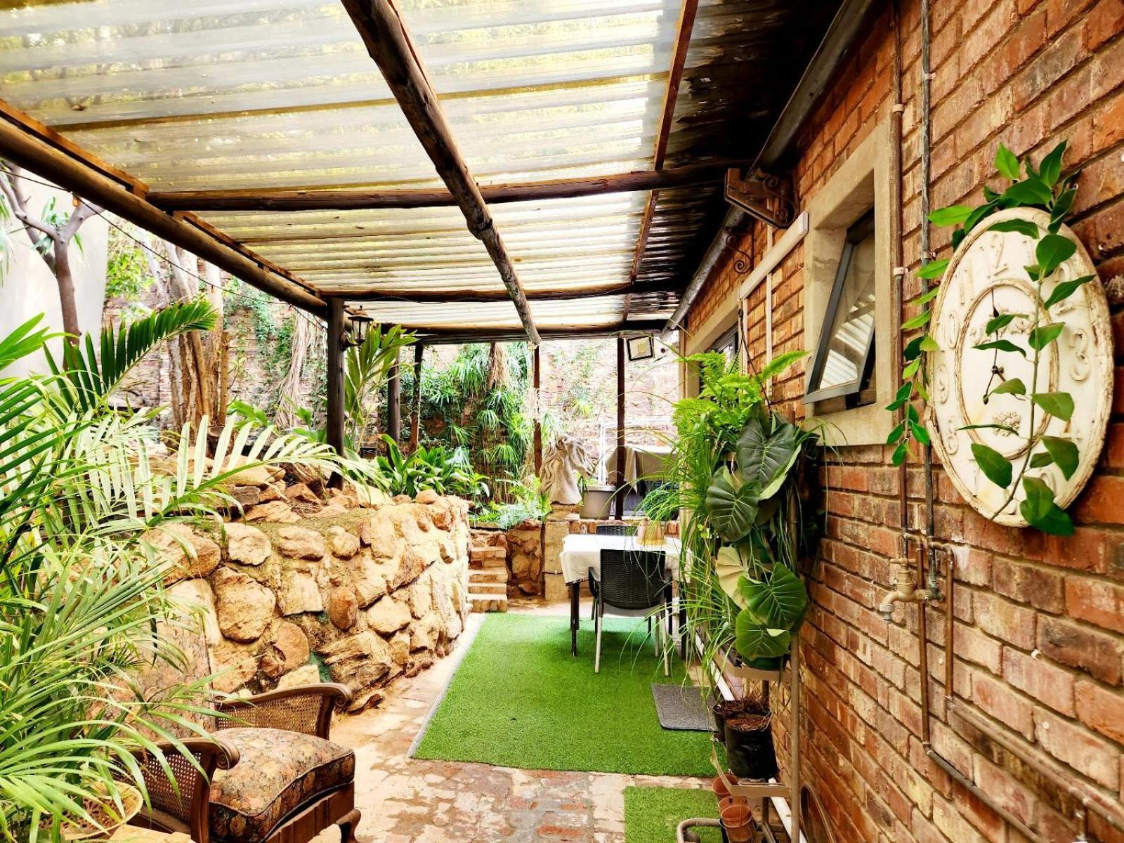 Aloe Guesthouse Клерксдорп Стая снимка