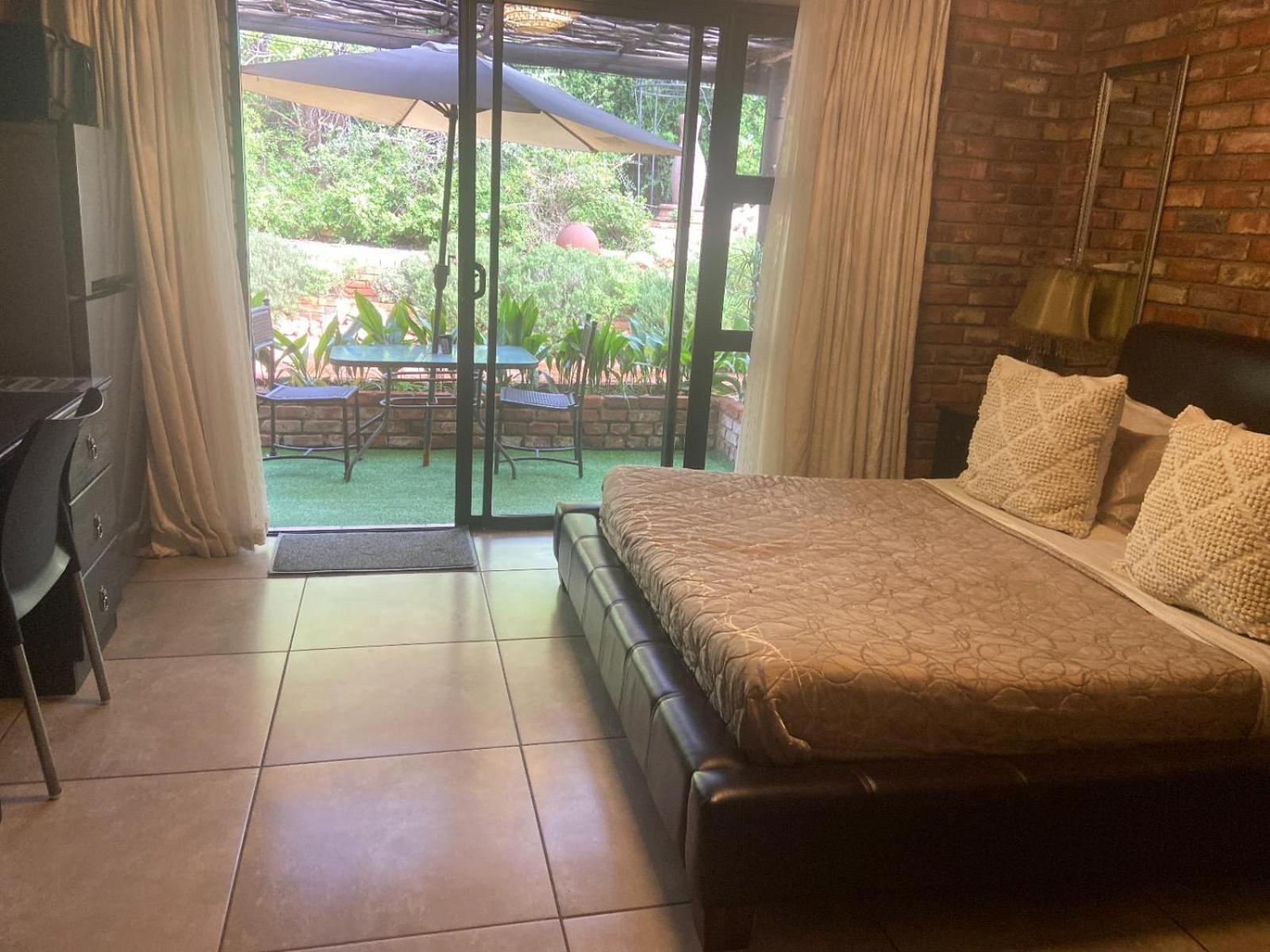 Aloe Guesthouse Клерксдорп Стая снимка