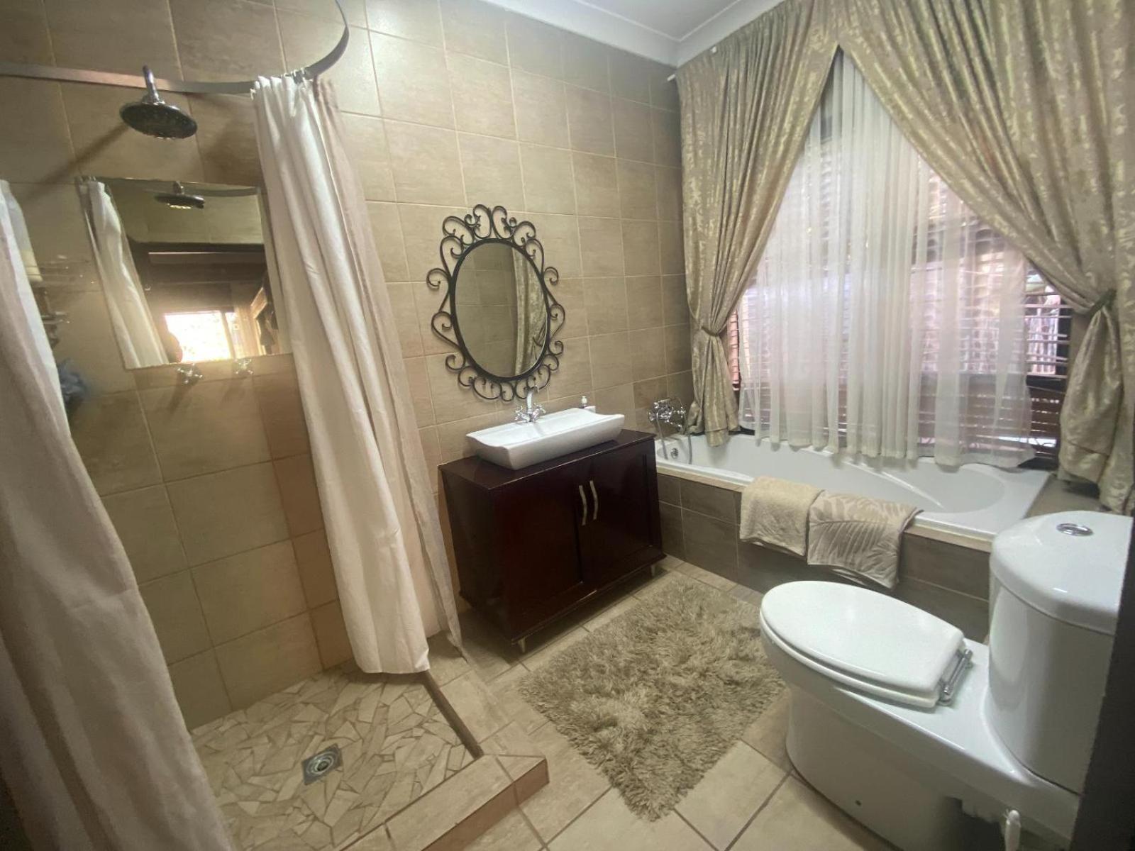 Aloe Guesthouse Клерксдорп Стая снимка